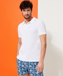 Hombre Autros Liso - Men Organic Cotton Pique Polo Shirt Solid, Blanco vista frontal desgastada