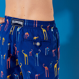 Hombre Clásico Bordado - Men Swimwear Embroidered Giaco Elephant - Limited Edition, Batik azul detalles vista 4