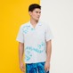 Herren Andere Bedruckt - Snail Tie & Dye Bowling-Hemd aus Leinen und Baumwolle für Herren, Aquamarin blau Vorderseite getragene Ansicht