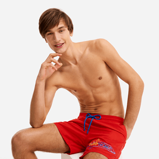 Uomo Classico Ricamato - Costume da bagno uomo con squalo Vilebrequin ricamato e applicato - Vilebrequin x JCC+ - Edizione limitata, Medicis red supp1 Uomo Classico Ricamato - Costume da bagno uomo con squalo Vilebrequin ricamato e applicato - Vilebrequin x JCC+ - Edizione limitata, Medicis red supp1