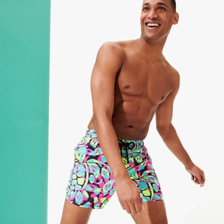 Photo de Homme CLASSIQUE Imprimé - Maillot de bain homme 2021 Neo Turtles, Bleu marine vue de détail 2 Photo de Homme CLASSIQUE Imprimé - Maillot de bain homme 2021 Neo Turtles, Bleu marine vue de détail 2