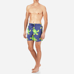Hombre Clásico Estampado - Bañador con estampado Mosaic Turtles para hombre, Azul neptuno frontworn Hombre Clásico Estampado - Bañador con estampado Mosaic Turtles para hombre, Azul neptuno frontworn