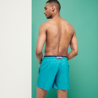 男款 Ultra-light classique 纯色 - 男士双色纯色泳裤, Ming blue 背面穿戴视图