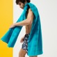 Herren Andere Uni - Solid Strandtuch aus Bio-Baumwolle, Ming blue Rückansicht getragen