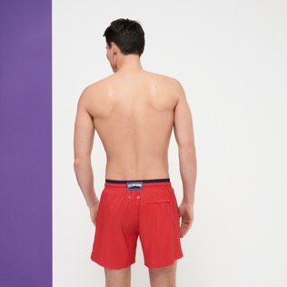 男款 Ultra-light classique 纯色 - 男士双色纯色泳裤, Peppers 背面穿戴视图