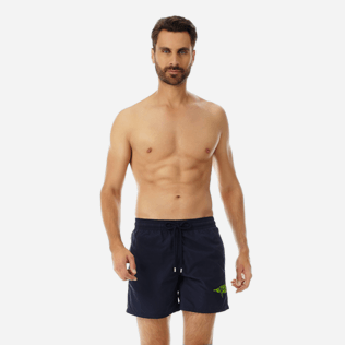 Men Classic Embroidered - Men Placed Embroidery swimtrunks Belle ou Gars, Navy frontworn Men Classic Embroidered - Men Placed Embroidery swimtrunks Belle ou Gars, Navy frontworn