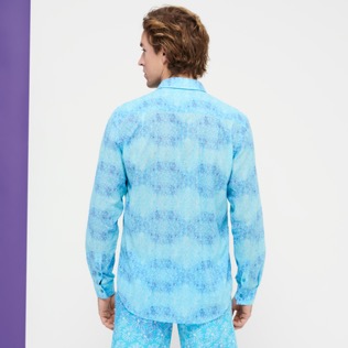 Uomo Altri Stampato - Camicia unisex estiva in voile di cotone Urchins, Azzurro vista indossata posteriore