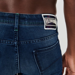 Imagen de Hombre Autros Estampado - Pantalones vaqueros con 5 bolsillos y estampado Ronde Des Tortues para hombre, Med denim w2 detalles vista 2 Imagen de Hombre Autros Estampado - Pantalones vaqueros con 5 bolsillos y estampado Ronde Des Tortues para hombre, Med denim w2 detalles vista 2
