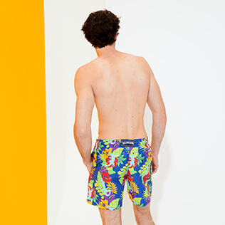Photo de Homme CLASSIQUE Imprimé - Maillot de bain homme Les Geckos, Bleu batik vue de détail 6 Photo de Homme CLASSIQUE Imprimé - Maillot de bain homme Les Geckos, Bleu batik vue de détail 6