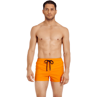 Uomo Classico corto Unita - Costume da bagno corto uomo stretch e aderente a tinta unita, Safran frontworn Uomo Classico corto Unita - Costume da bagno corto uomo stretch e aderente a tinta unita, Safran frontworn
