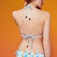 Femme TRIANGLE Imprimé - Haut de Maillot de bain Triangle femme Palms & Stripes - Vilebrequin x The Beach Boys, Blanc vue portée de dos