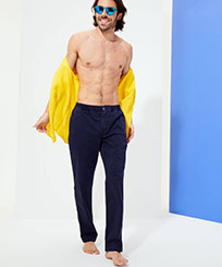 Uomo Altri Unita - Pantaloni jogging uomo in gabardine, Deep blue vista frontale indossata