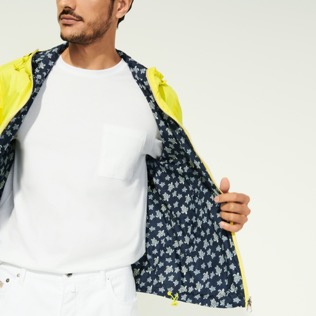 Picture of Others Printed - Reversible Windbreaker Jacket Micro Ronde des Tortues, Lemon details view 1 Picture of Others Printed - Reversible Windbreaker Jacket Micro Ronde des Tortues, Lemon details view 1