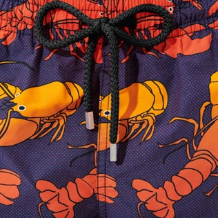 的图片 男款 Classic 印制 - 男士 Homards et Coraux 泳裤, Navy 细节视图2 的图片 男款 Classic 印制 - 男士 Homards et Coraux 泳裤, Navy 细节视图2