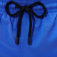 Uomo Altri Unita - Costume da bagno corto uomo stretch e aderente a tinta unita, Blu mare dettagli vista 2