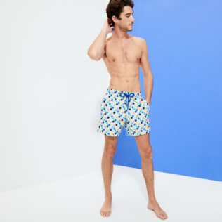 的图片 男款 Embroidered 绣 - Men Swimwear Embroidered - Limited Edition, White 细节视图1 的图片 男款 Embroidered 绣 - Men Swimwear Embroidered - Limited Edition, White 细节视图1