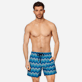 Uomo Classico Stampato - Costume da bagno uomo Herringbones Turtles, Blu marine frontworn Uomo Classico Stampato - Costume da bagno uomo Herringbones Turtles, Blu marine frontworn