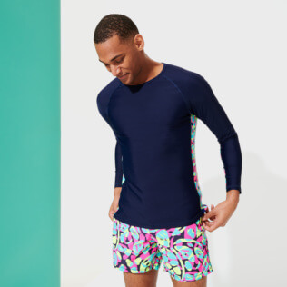 Photo de Homme AUTRES Imprimé - T-shirt anti UV homme manches longues 2021 Neo Turtles, Bleu marine vue portée de face Photo de Homme AUTRES Imprimé - T-shirt anti UV homme manches longues 2021 Neo Turtles, Bleu marine vue portée de face
