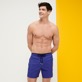 Homme CLASSIQUE ULTRA-LIGHT Uni - Maillot de bain homme Solid Bicolore, Purple blue vue portée de face Homme CLASSIQUE ULTRA-LIGHT Uni - Maillot de bain homme Solid Bicolore, Purple blue vue portée de face
