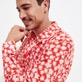 Attrape Coeur Unisex Sommerhemd aus Baumwollvoile Mohnrot Rückansicht getragen