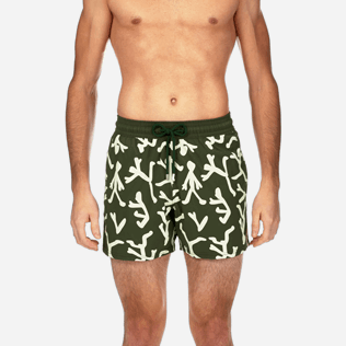 Homme Classique Moorea Imprimé - Maillot de Bain Superflex Danse du Feu Glow in the Dark, Olive supp1 Homme Classique Moorea Imprimé - Maillot de Bain Superflex Danse du Feu Glow in the Dark, Olive supp1