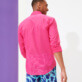 Hombre Autros Liso - Camisa en gasa de algodón de color liso unisex, Shocking pink vista trasera desgastada