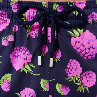 Bild von Herren Klassische Strech Bedruckt - 2004 Raspberries Stretch-Badeshorts für Herren, Saphir Details Ansicht 3 Bild von Herren Klassische Strech Bedruckt - 2004 Raspberries Stretch-Badeshorts für Herren, Saphir Details Ansicht 3