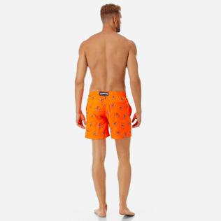 Homme 017 Brodé - Maillot de bain Homme Ultra Léger et pliable broderie Palm Beach - Edition Limitée, Orange fluo backworn Homme 017 Brodé - Maillot de bain Homme Ultra Léger et pliable broderie Palm Beach - Edition Limitée, Orange fluo backworn