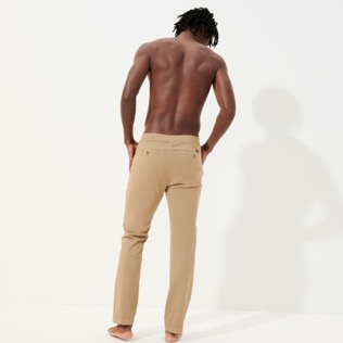 Uomo Altri Unita - Pantaloni da jogging uomo in gabardine, Nuts vista indossata posteriore