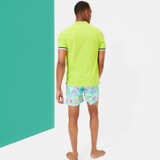 Imagen de Hombre Autros Liso - Polo en piqué de algodón de color liso para hombre, Limoncillo vista trasera desgastada Imagen de Hombre Autros Liso - Polo en piqué de algodón de color liso para hombre, Limoncillo vista trasera desgastada