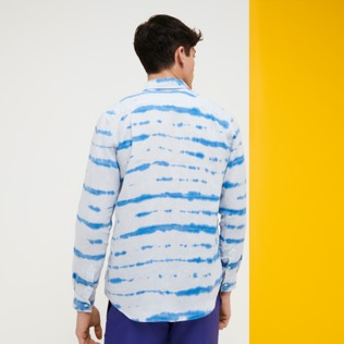 Uomo Altri Stampato - Camicia uomo in lino Rayures Tie & Dye, Azzurro cielo vista indossata posteriore