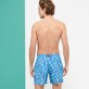 男款 Ultra-light classique 印制 - 男士 Turtles Splash 超轻便携泳裤, Sea blue 背面穿戴视图