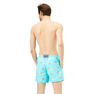 Hombre Clásico Bordado - Men Swimwear Embroidered Multicolore Parrots - Limited Edition, Lazulii blue backworn Hombre Clásico Bordado - Men Swimwear Embroidered Multicolore Parrots - Limited Edition, Lazulii blue backworn