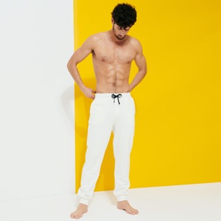 Hombre Autros Liso - Pantalón de chándal en algodón de color liso para hombre, Off white vista frontal desgastada