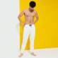 Hombre Autros Liso - Men Jogger Cotton Pants Solid, Off white vista frontal desgastada