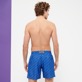 男款 Ultra-light classique 印制 - Men Swimwear Ultra-light and packable Micro Ronde Des Tortues, Sea blue 背面穿戴视图