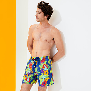 Photo de Homme CLASSIQUE Imprimé - Maillot de bain homme Les Geckos, Bleu batik vue de détail 3 Photo de Homme CLASSIQUE Imprimé - Maillot de bain homme Les Geckos, Bleu batik vue de détail 3