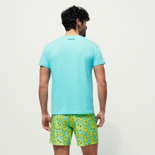 Hombre Autros Estampado - Camiseta de algodón con estampado Turtles Smiley para hombre - Vilebrequin x Smiley®, Lazulii blue vista trasera desgastada