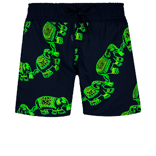 Bild von Jungen Andere Magie - Fluoreszierende Elephant Dance Stretch-Bademode für Jungen, Marineblau Vorderseite getragene Ansicht Bild von Jungen Andere Magie - Fluoreszierende Elephant Dance Stretch-Bademode für Jungen, Marineblau Vorderseite getragene Ansicht