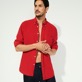 Uomo Altri Unita - Camicia uomo in velluto tinta unita, Rosso carminio vista frontale indossata