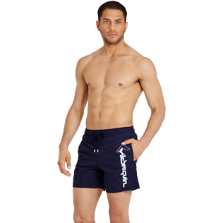 男款 Classic 绣 - Le Vilebrequin 品牌徽标刺绣男士泳裤, Navy frontworn 男款 Classic 绣 - Le Vilebrequin 品牌徽标刺绣男士泳裤, Navy frontworn