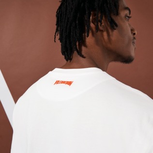 Imagen de Hombre Autros Estampado - Camiseta de algodón Ready 2 Jam para hombre, Blanco tiza detalles vista 1 Imagen de Hombre Autros Estampado - Camiseta de algodón Ready 2 Jam para hombre, Blanco tiza detalles vista 1