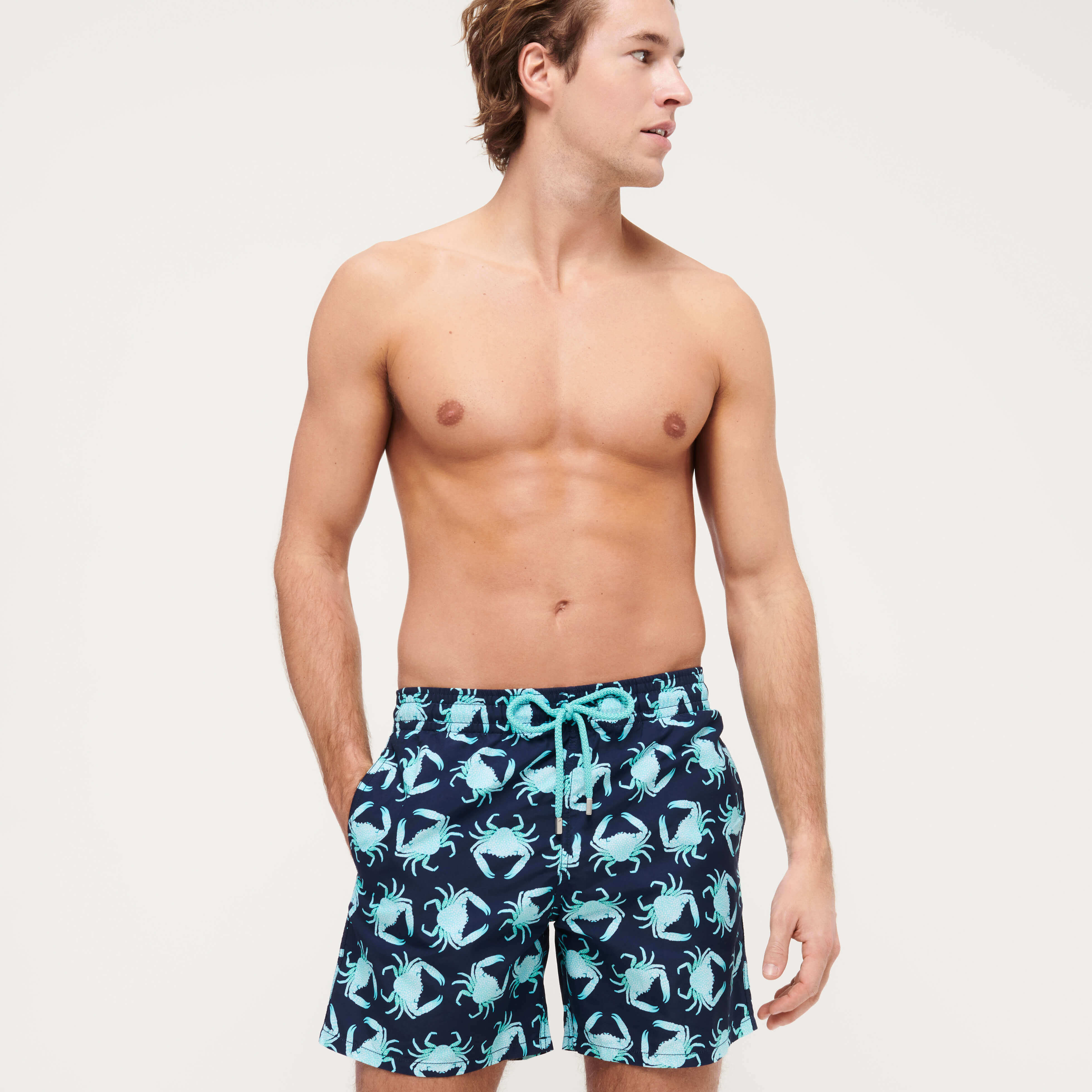 ヴィルブレクイン メンズ ハーフパンツ・ショーツ ボトムス Moorea graphic-print recycled-polyamide swim  shorts 通販