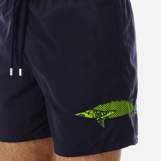 Men Classic Embroidered - Men Placed Embroidery swimtrunks Belle ou Gars, Navy supp1 Men Classic Embroidered - Men Placed Embroidery swimtrunks Belle ou Gars, Navy supp1