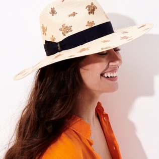 Donna Altri Stampato - Cappello in paglia donna - Vilebrequin x Borsalino, Sabbia vista frontale indossata