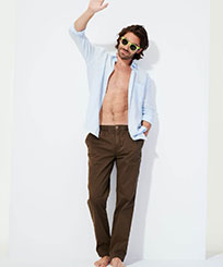 Hombre Autros Liso - Pantalones de chándal en tejido de gabardina para hombre, Chocolate vista frontal desgastada