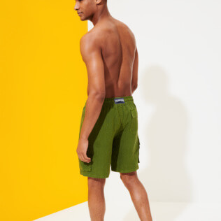 Hombre Autros Liso - Bermudas tipo cargo en lino de color liso para hombre, Sicomoro vista trasera desgastada