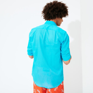 Uomo Altri Unita - Camicia unisex in voile di cotone tinta unita, Azzurro vista indossata posteriore