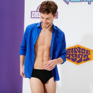 Photo de Homme SLIP DE BAIN ET BOXER Uni - Slip de bain homme uni, Noir vue de détail 2 Photo de Homme SLIP DE BAIN ET BOXER Uni - Slip de bain homme uni, Noir vue de détail 2