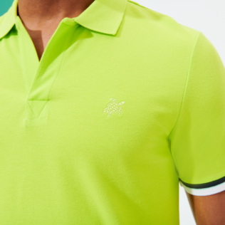 Imagen de Hombre Autros Liso - Polo en piqué de algodón de color liso para hombre, Limoncillo detalles vista 1 Imagen de Hombre Autros Liso - Polo en piqué de algodón de color liso para hombre, Limoncillo detalles vista 1
